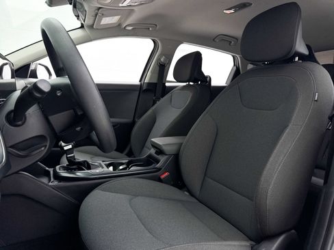 Used 2025 Kia K4 FWD image 18