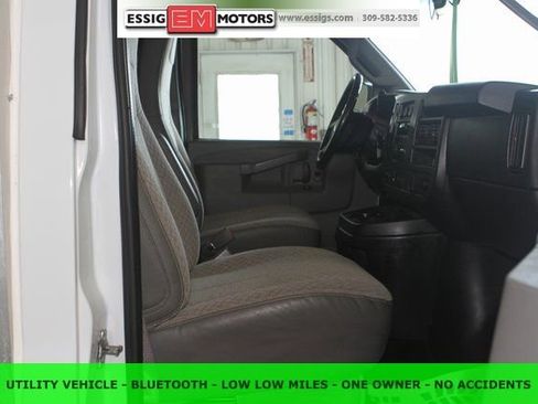 Used 2018 Chevrolet Express 3500 w/ Power Convenience Package image 25