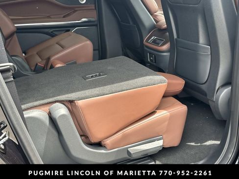 New 2026 Lincoln Navigator L Reserve AWD/4WD image 15