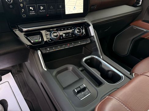 Used 2024 GMC Sierra 2500 Denali Ultimate image 47