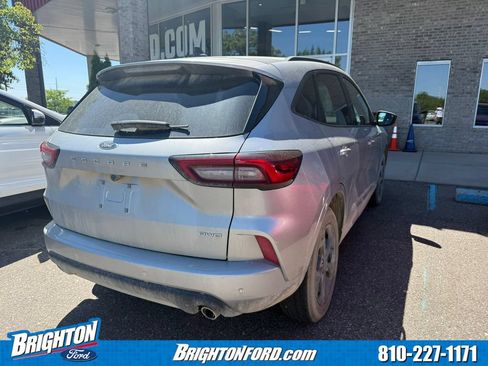 Used 2023 Ford Escape ST-Line w/ Tech Pack #1 AWD/4WD image 5