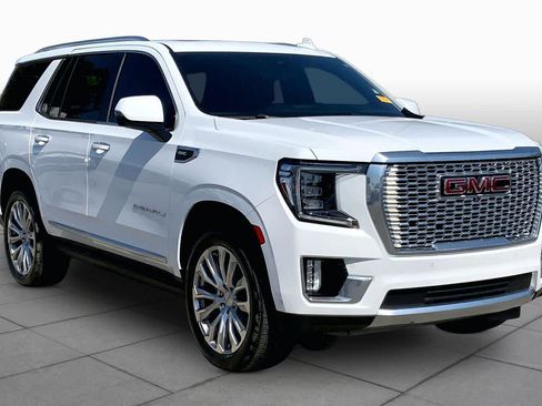 Used 2023 GMC Yukon Denali w/ Denali Reserve Package AWD/4WD image 3