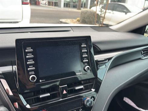 Used 2023 Toyota Camry SE image 5