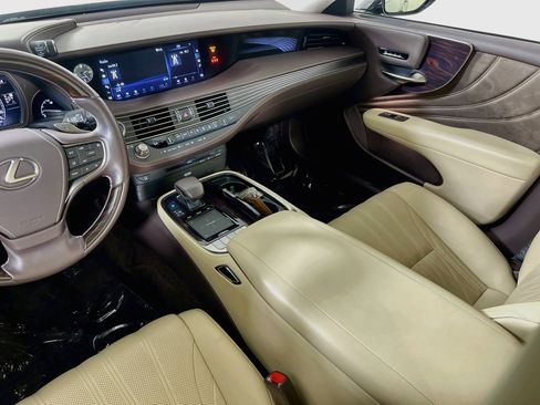 Used 2020 Lexus LS 500 AWD w/ Interior Upgrade Package image 23
