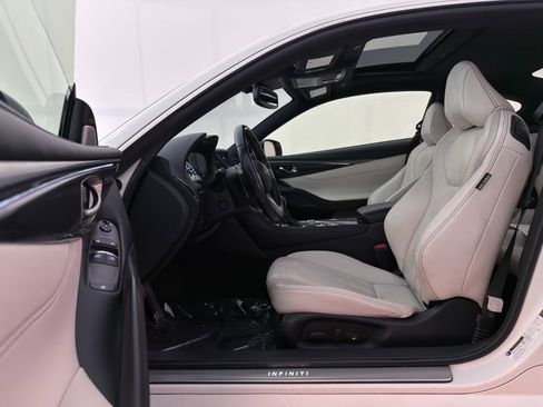 Used 2020 INFINITI Q60 Red Sport 400 w/ Carbon Fiber Package image 18