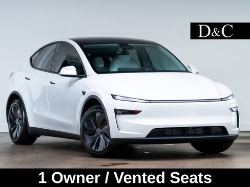 Used 2026 Tesla Model Y 2WD image 1