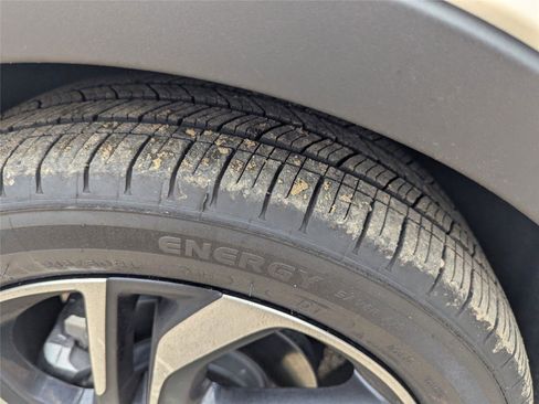 Used 2023 Chevrolet Bolt LT w/ Infotainment Package image 11