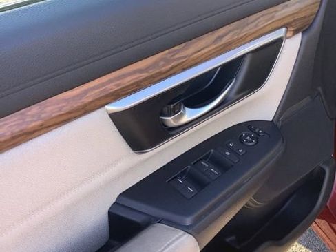 Used 2019 Honda CR-V EX image 18