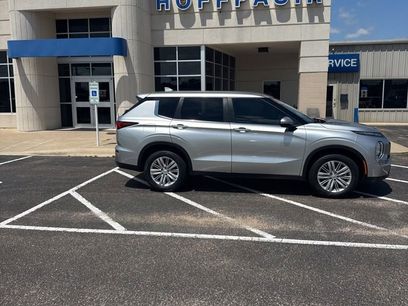 Used 2024 Mitsubishi Outlander ES