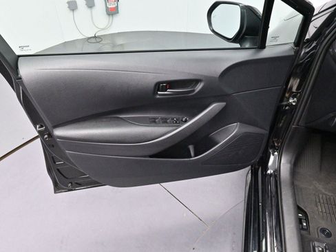 Used 2024 Toyota Corolla LE w/ LE Convenience Package image 10
