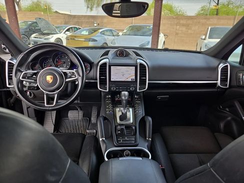 Used 2018 Porsche Cayenne Platinum Edition AWD/4WD image 7