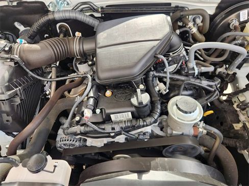 Certified 2023 Toyota Tacoma SR5 image 31