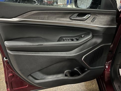 New 2026 Jeep Grand Cherokee Limited image 23