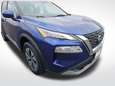 Used 2022 Nissan Rogue SV w/ SV Premium Package image 11