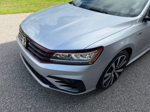 Used 2018 Volkswagen Passat 3.6 FWD image 4