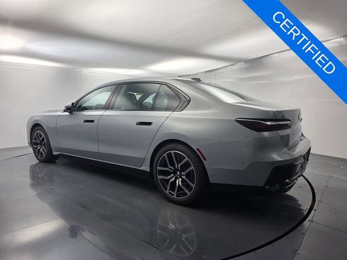 Certified 2023 BMW 760i xDrive AWD/4WD image 4