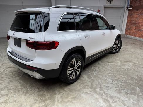 New 2025 Mercedes-Benz GLB 250 4MATIC image 5