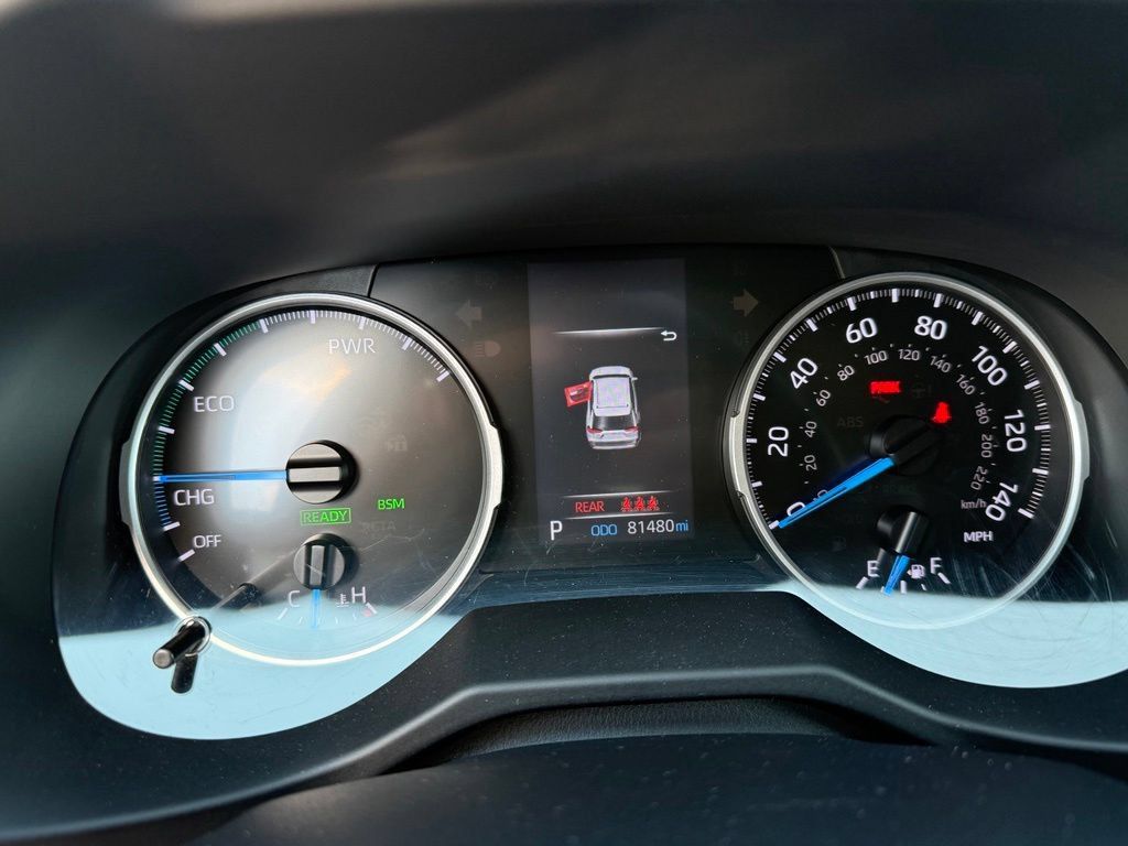 Used 2022 Toyota RAV4 XLE w/ XLE Grade Weather Package AWD/4WD image 14