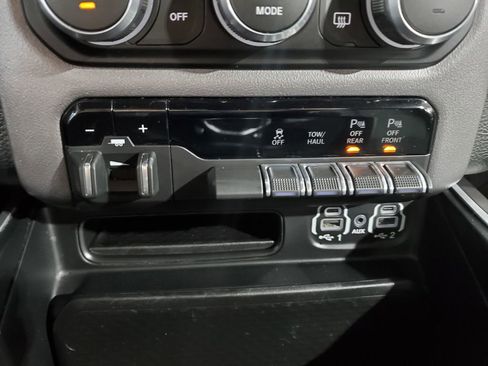 Used 2021 RAM 1500 Lone Star AWD/4WD image 34