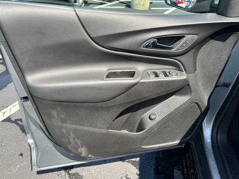 Certified 2024 Chevrolet Equinox LT FWD image 11