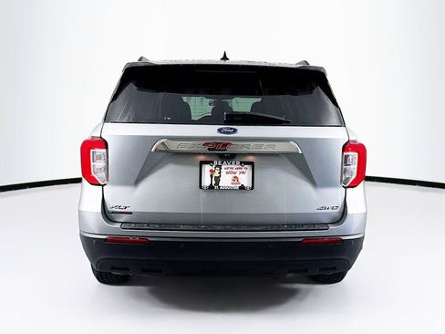 Used 2022 Ford Explorer XLT image 8