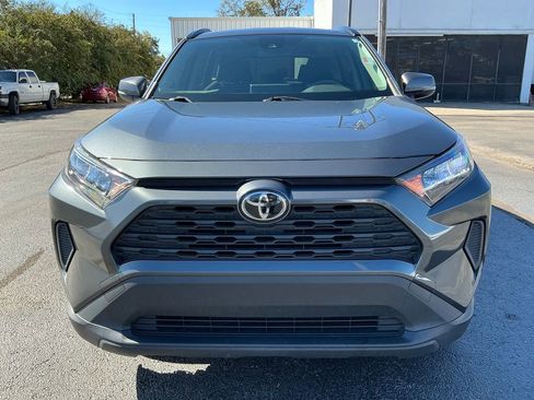 Used 2020 Toyota RAV4 LE image 11