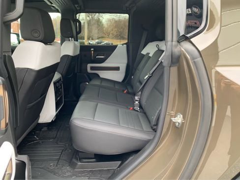 Used 2024 GMC Hummer EV 3X image 23