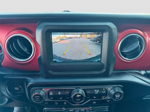 Used 2021 Jeep Wrangler Rubicon w/ Cold Weather Group image 10