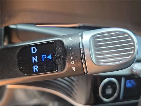 Used 2024 Hyundai Ioniq 5 SE image 14