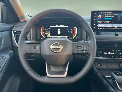 New 2026 Nissan Rogue Platinum w/ Platinum Premium Package image 10