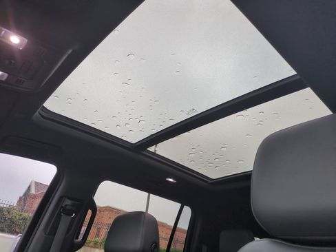 Used 2021 Chevrolet Suburban LT AWD/4WD image 26