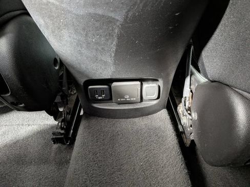 Used 2018 Chevrolet Malibu LT FWD image 23
