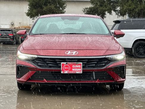 Used 2024 Hyundai Elantra SEL image 11