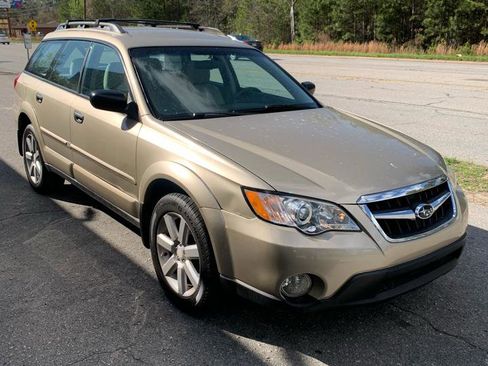 Used 2009 Subaru Outback 2.5i Special Edition image 3