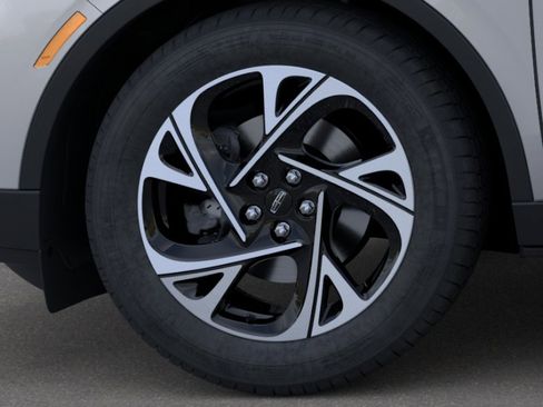 New 2026 Lincoln Nautilus Premier AWD/4WD image 19