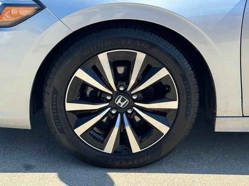 Used 2022 Honda Civic EX image 5
