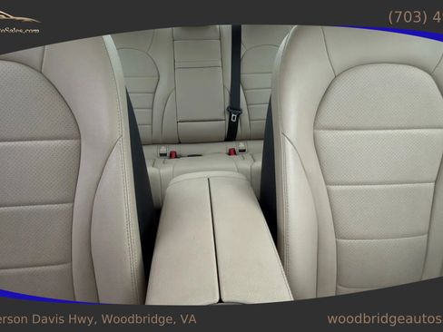 Used 2016 Mercedes-Benz C 300 4MATIC Sedan image 34