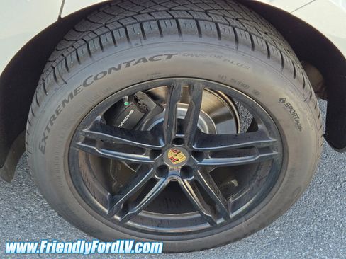 Used 2020 Porsche Macan image 4