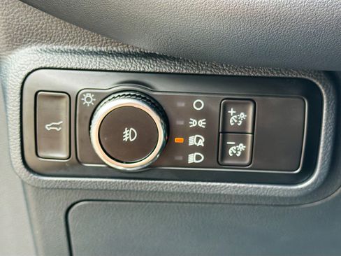 Used 2025 Ford Explorer ST-Line w/ ST-Line Street Pack image 33