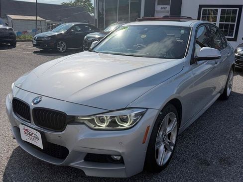 Used 2018 BMW 330i xDrive Sedan w/ M Sport Package AWD/4WD image 2
