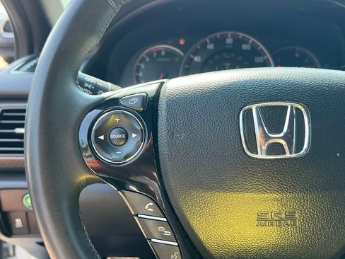 Used 2016 Honda Accord Sport image 20