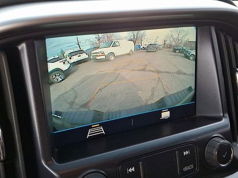 Used 2022 Chevrolet Colorado LT w/ LT Convenience Package image 16