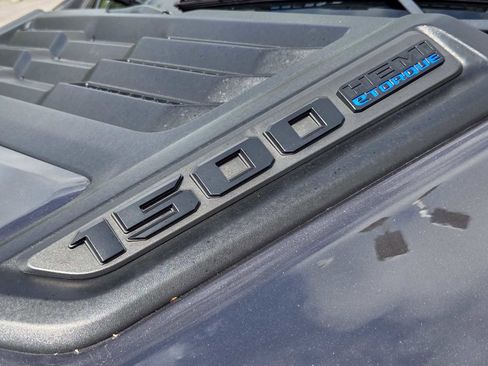 Used 2023 RAM 1500 Laramie AWD/4WD image 10