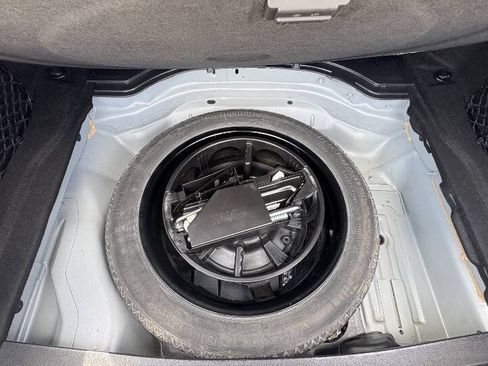 Used 2012 Mercedes-Benz CLS 550 image 8