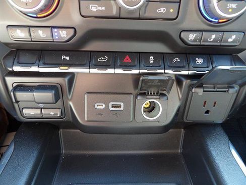 Certified 2021 Chevrolet Silverado 1500 LTZ AWD/4WD image 26