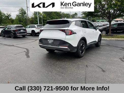 Certified 2026 Kia Sportage EX w/ EX Panorama Roof Package FWD image 9