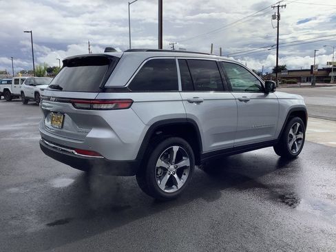 New 2025 Jeep Grand Cherokee Limited image 33