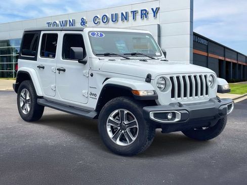 Used 2022 Jeep Wrangler Unlimited Sahara w/ Cold Weather Group AWD/4WD image 1