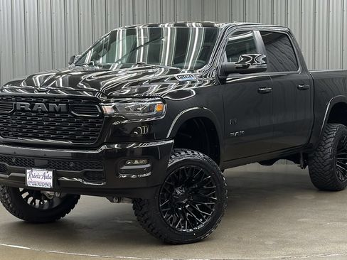 Used 2025 RAM 1500 Big Horn AWD/4WD image 1