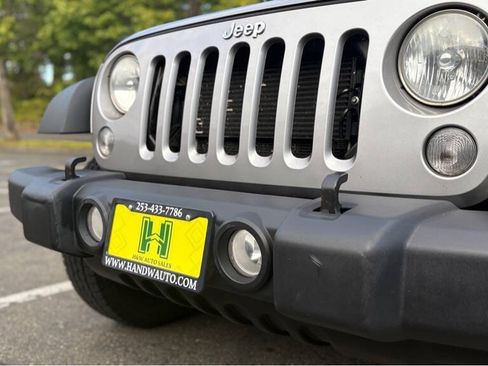 Used 2014 Jeep Wrangler Unlimited Sport w/ Quick Order Package 24S AWD/4WD image 18